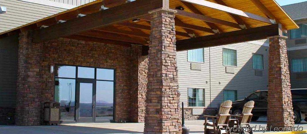 The Watford Hotel Watford City Eksteriør billede