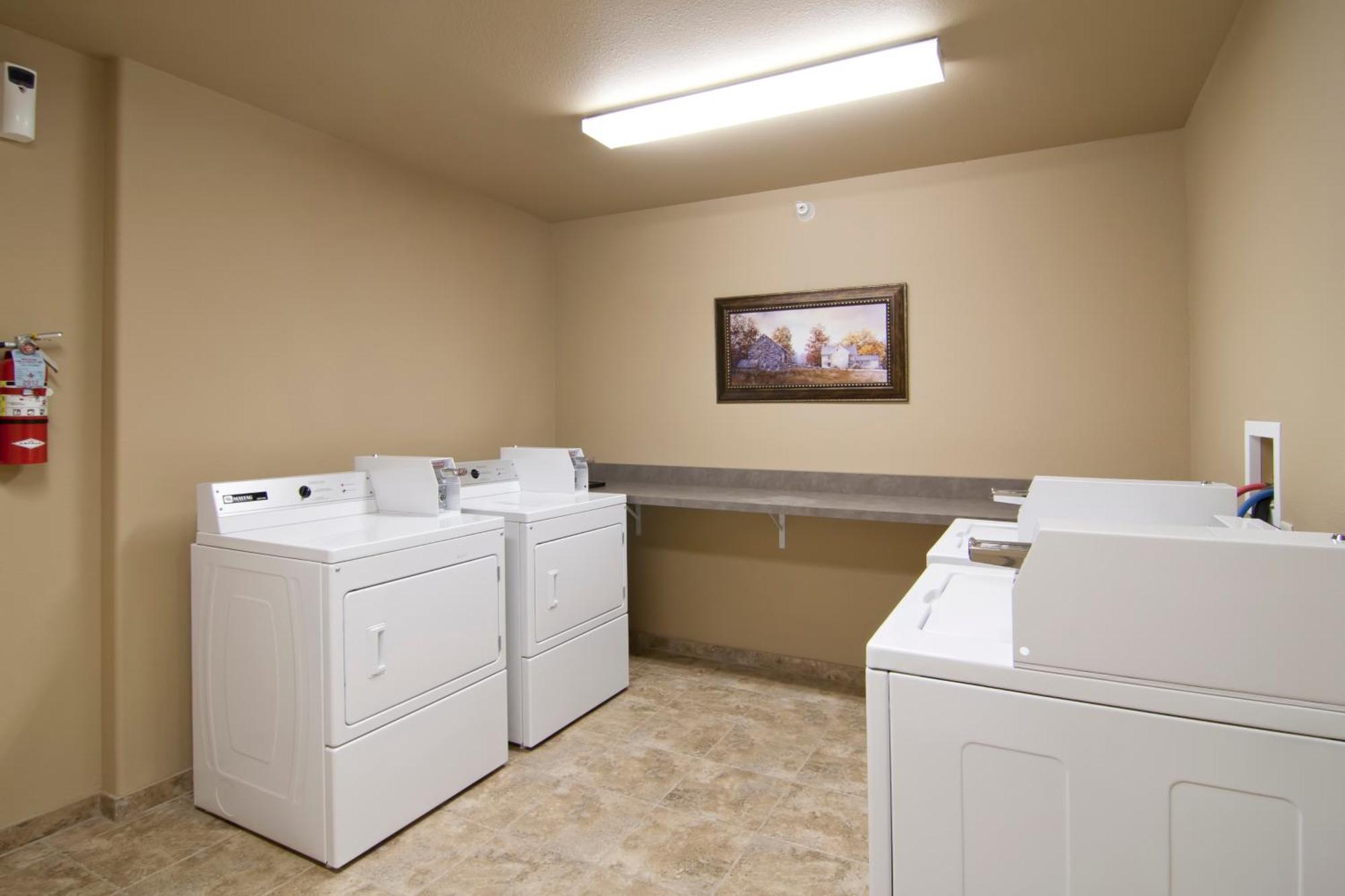 The Watford Hotel Watford City Eksteriør billede